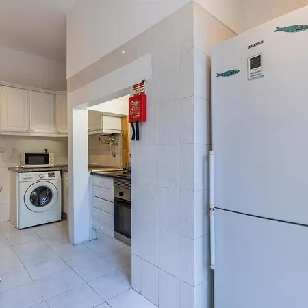 3 Bedroom Terrace By Innkeeper * Lisbon