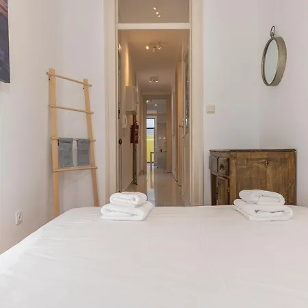 3 Bedroom Terrace By Innkeeper * Lisbon