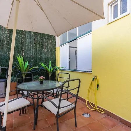 Apartamento 3 Bedroom Terrace By Innkeeper