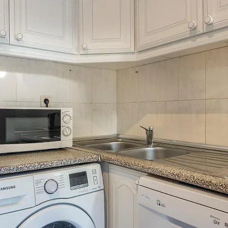 3 Bedroom Terrace By Innkeeper