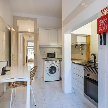 3 Bedroom Terrace By Innkeeper * Lisbon